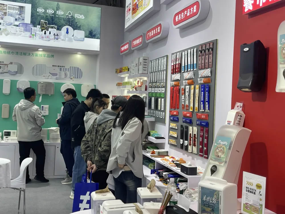 現(xiàn)場(chǎng)直擊｜開展首日萬戈展臺(tái)獲贊無數(shù)
